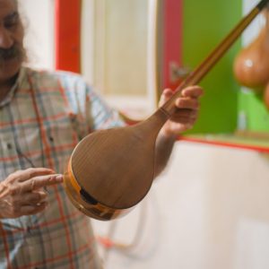 تجربه شنیدن  موسیقی گیلانی با عمو